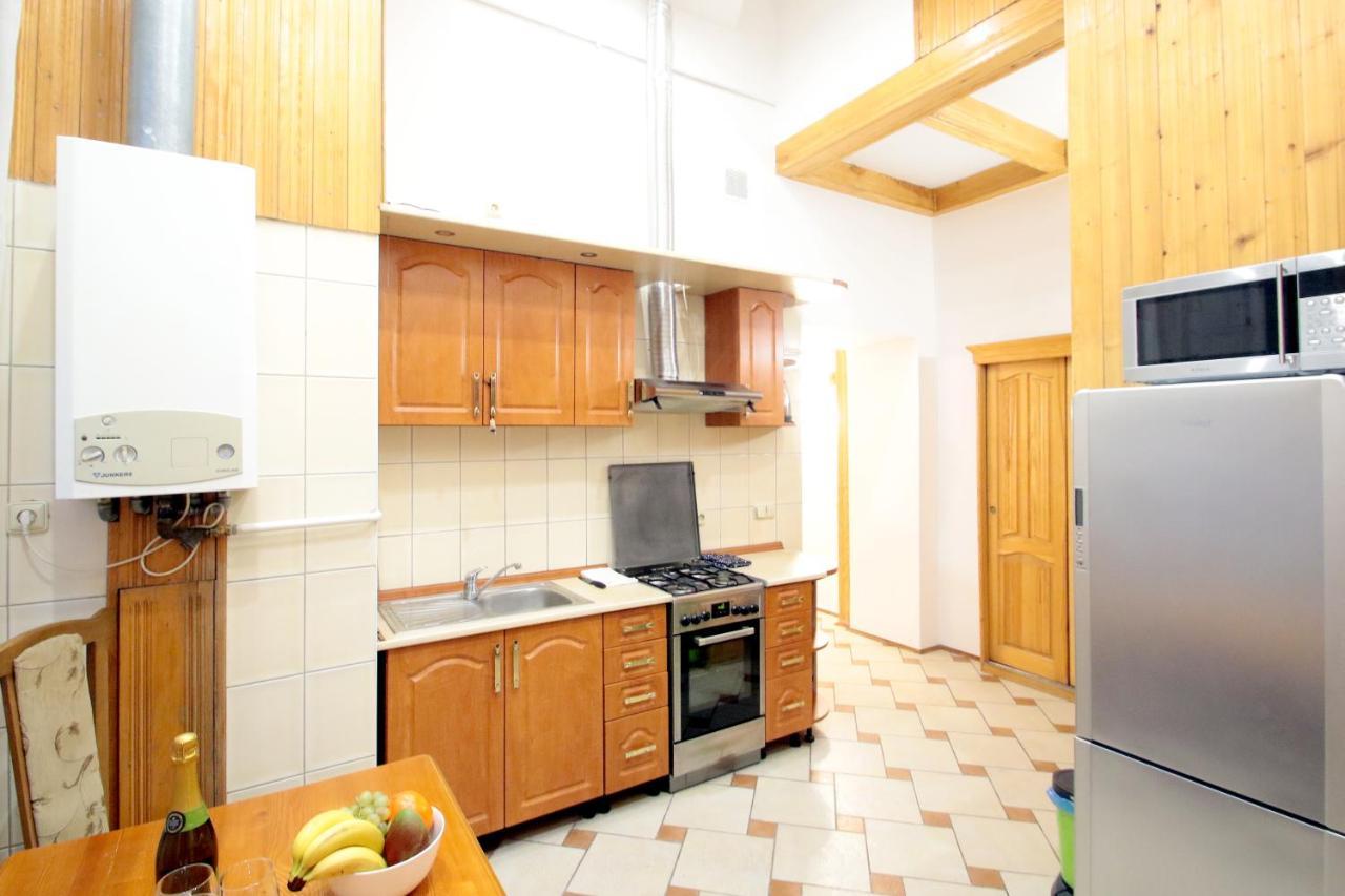 Pro Apartments 12213 リヴィウ エクステリア 写真